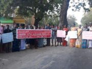 அரசியல் கைதிகளை விடுதலை செய்யாவிட்டால் தீக்குளிக்க நேரிடும்!